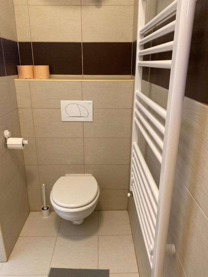 Budapest Airport-Vecses Trainstation Apartman K7 Exterior foto